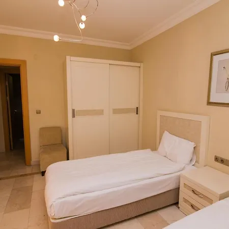 Gold City Apartment